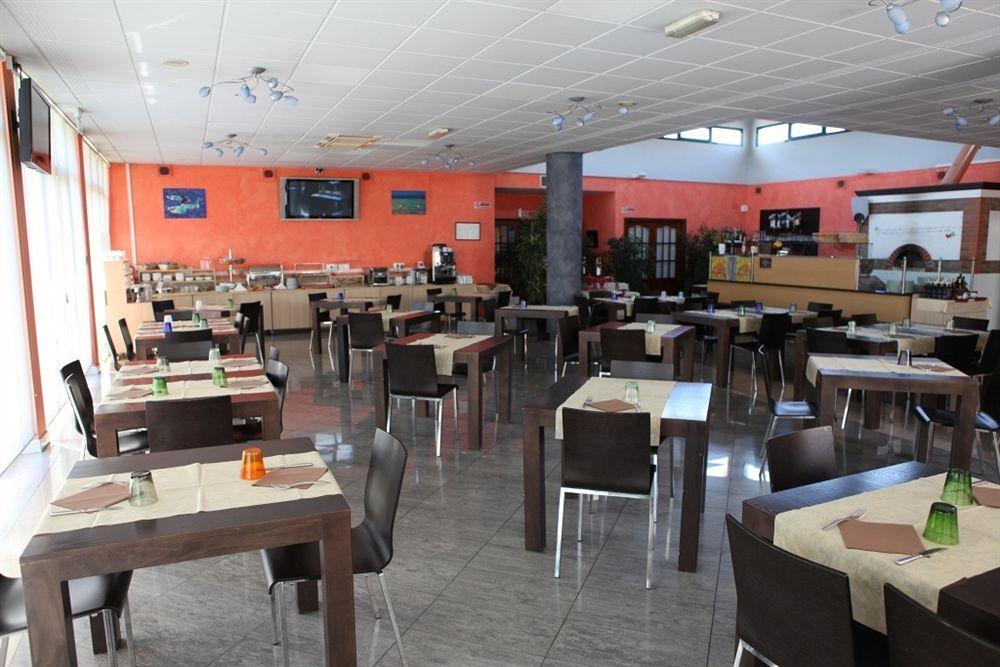 Euro Hotel Cascina Buitenkant foto